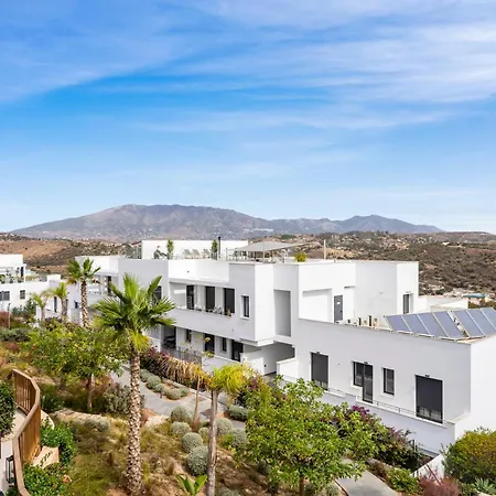 Stunning Place In Casa Banderas W Pool, Padel, Gym By Costarentals - Ref 74 * 卡拉德米哈斯