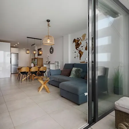 Stunning Place In Casa Banderas W Pool, Padel, Gym By Costarentals - Ref 74 * 卡拉德米哈斯